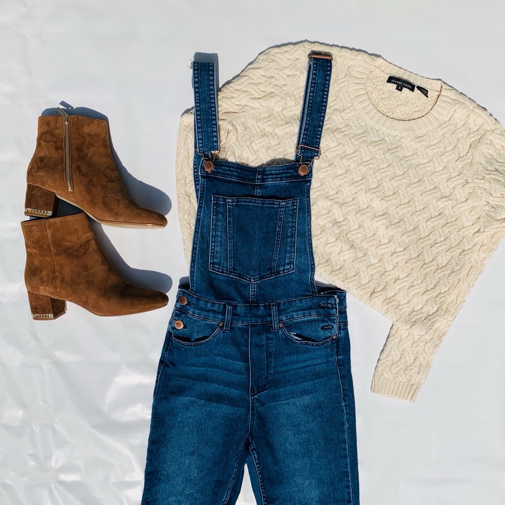 🌱Off white sweater